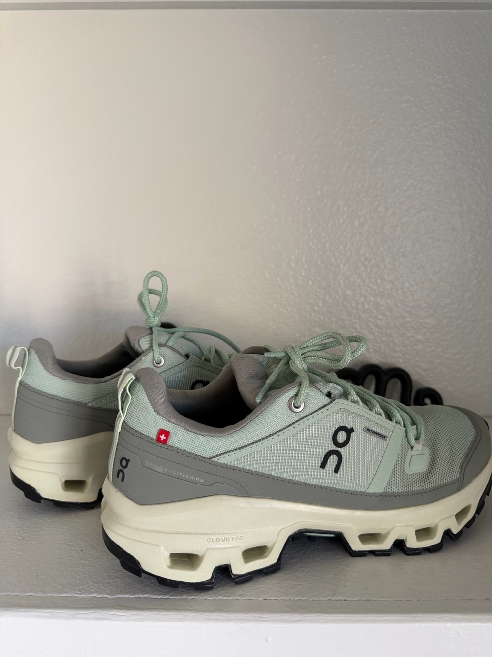 On Cloudrock Low WP Running Mineral/Aloe  * 3WF10142078 * Women's 9.5